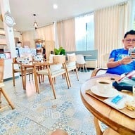 Candy Co Cafe (ตรงข้ามวัดเทพโมฬี)