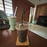 Little Bee Cafe(ผึ้งน้อยเบเกอรี่) นวนคร ไทธานี