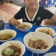 ลุงกี้ก๋วยเตี๋ยวเรือบางกร่าง