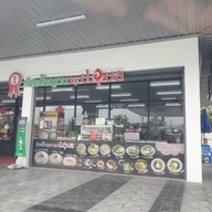 หน้าร้าน ข้าวแกงครัวสยาม  ปั๊มปตท.สำเร็จพัฒนา