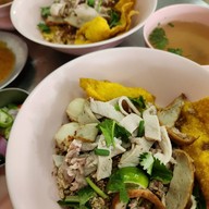 กิมท้อ นครปฐม ก๋วยเตี๋ยวต้มยำ
