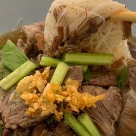 โกชุน ก๋วยเตี๋ยวเนื้อตุ๋น หมูตุ๋น ถนนบางกรวย-ไทรน้อย