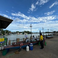 ข้าวต้มเรือเจ็ก