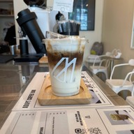 ADAPT COFFEE BAR - Specialty Coffee หลังห้างพาราไดซ์ พาร์ค