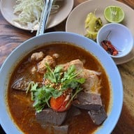 เมนูของร้าน ข้าวซอยแม่มณี 2