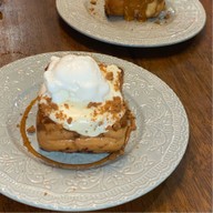 Tay Table and Toast -