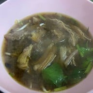 ก๋วยเตี๋ยวเนื้อตุ๋นนายหมี ลาซาล (Original) บางนา