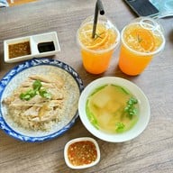 ต้มเลือดหมูบ้านร่อม