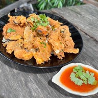 ทาโกะยากิ หลังประตูมหาวิทยาลัยราชภัฎเทพสตรี