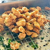 เมนูของร้าน ทอดมันปลากราย แม่จุก