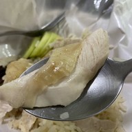 สมใจ ขาหมูข้าวมันไก่
