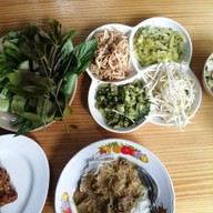 เมนูของร้าน ขนมจีนป้าชื่น ราษฎร์อุทิศ (Rat Uthit)