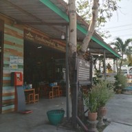 หน้าร้าน ร้านก๋วยเตี๋ยวหมูต้มยำตำลึงนายเอก แยกปราณบุรี