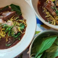 ก๋วยเตี๋ยวเรือเอียงชาม ซ.ปากกร็ดติวานนท์ 8 (ซ.จำปา)