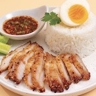 Avocado vibes อโศก