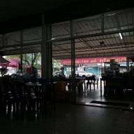 บรรยากาศ โกจงข้าวมันไก่