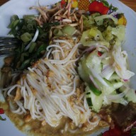 เมนูของร้าน ขนมจีนป้าชื่น ราษฎร์อุทิศ (Rat Uthit)