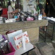 บรรยากาศ ขนมจีนป้าชื่น ราษฎร์อุทิศ (Rat Uthit)