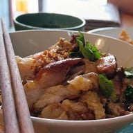 เมนูของร้าน ชาม ก๋วยเตี๋ยวขาหมูเมืองทอง เมืองทองธานี