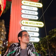 Fat Coco Beach Club พัทยา