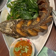 เขียวไข่กา  เซ็นทรัลเวิลด์