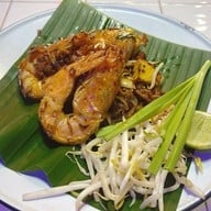 ผัดไทยไฟทะลุ ถนนดินสอ