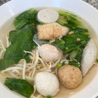 เมนูของร้าน ลูกชิ้นปลาแหลมสิงห์