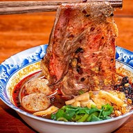 ทองแท้ ก๋วยเตี๋ยวเรือ พัทยานาเกลือ สาขานาเกลือ