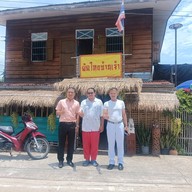 ผัดไทยบ้านเจ้า