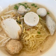 เมนูของร้าน ลูกชิ้นปลาแหลมสิงห์