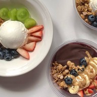 Choobidoo Greek Yogurt (그릭 요거트) กรีกโยเกิร์ตและ ACAI BOWL