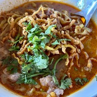 ข้าวซอยป้าหอม