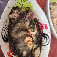 ก๋วยเตี๋ยวเรือเข้าท่าอยุธยา เจ็ดยอด -