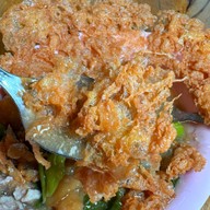 ราดหน้ายอดผักนายลภ -