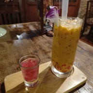 เมนูของร้าน เรือนมัลลิการ์ เรือนมัลลิการ์ สุขุมวิท 22