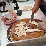 บรรยากาศ โกเต็ง ข้าวมันไก่ไหหลำ