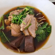 ร้านเป็ดพะโล้ วีระชวนชิม