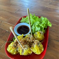 เมนูของร้าน ก๋วยเตี๋ยวคุ้มเงิน สาขาเดียว ข้างโกลบอลเฮาส์ เชียงราย