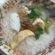 เมนูของร้าน ข้าวต้มปลาสวนรื่น .