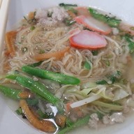เมนูของร้าน ก๋วยเตี๋ยวสุโขทัยแม่บุญรอด สาขาโชคชัย4