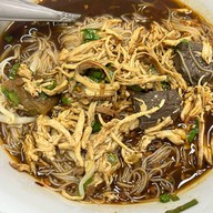 เมนูของร้าน อาหารตามสั่ง แสนอร่อย ก๋วยเตี๋ยวไก่ตุ๋นมะระ สาขารถไฟฟ้า BTS วุฒากาส-