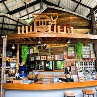 Fae-Miang Café แฟ-เมี่ยงคาเฟ่