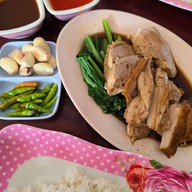 ร้านเป็ดพะโล้ วีระชวนชิม