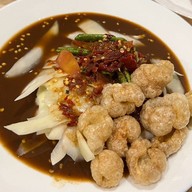 เมนูของร้าน ฟาดยำ ฟาดยำแปดริ้ว