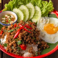 หิวยามดึก อาหารตามสั่ง