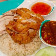 Lotus's Eats ลาดพร้าว