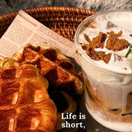 ฉลองกรุง Craft & Village -