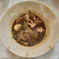 เมนูของร้าน ก๋วยเตี๋ยวเรือพระนคร Silom Edge สีลมเอจ