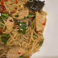 เมนูของร้าน ฟาดยำ ฟาดยำแปดริ้ว