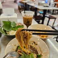 เมนูของร้าน ก๋วยเตี๋ยวเรือพระนคร Silom Edge สีลมเอจ